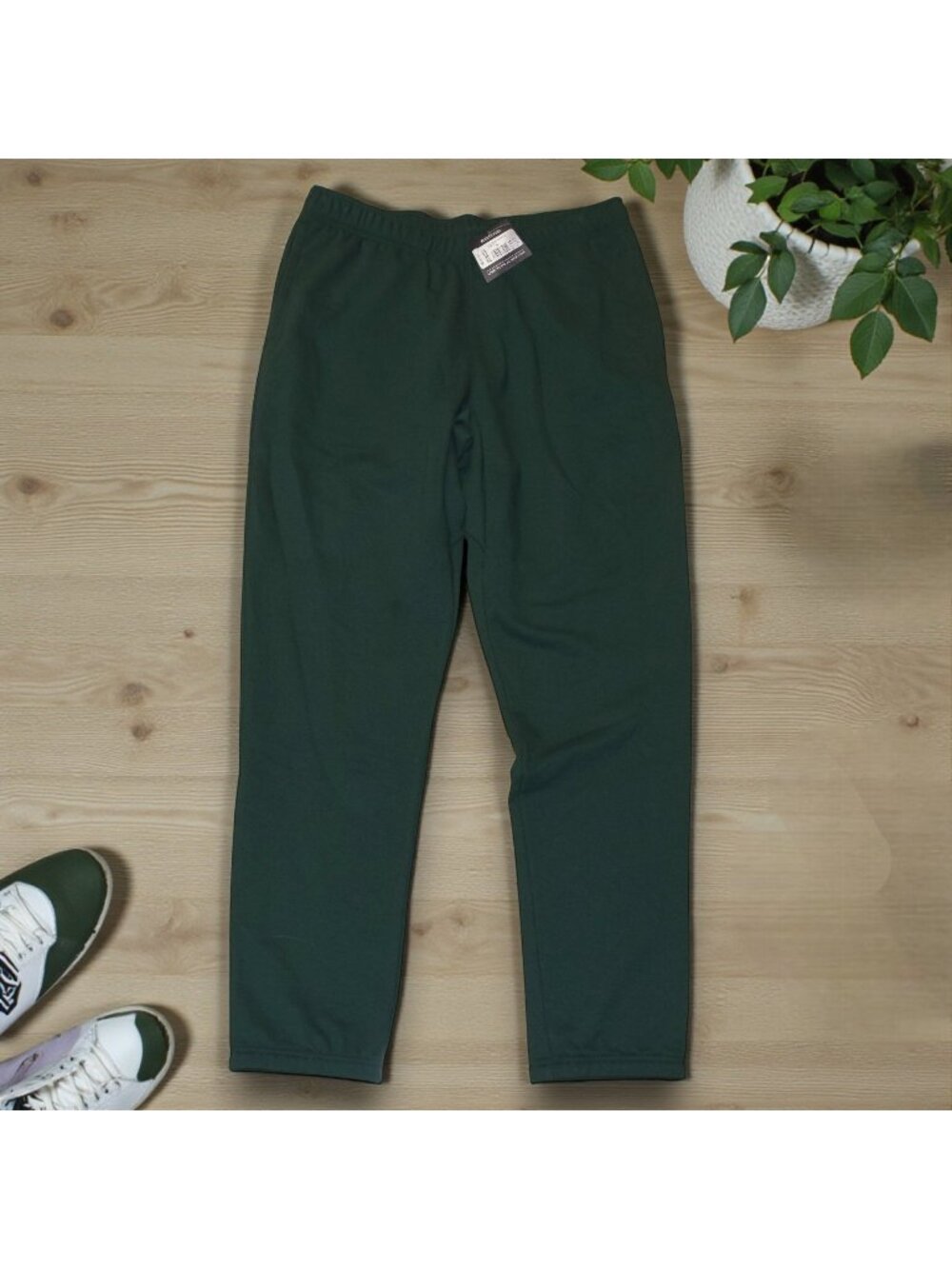NEW Eddie Bauer Men’s M Lightweight Sweat Pants Green Everyday Jogger